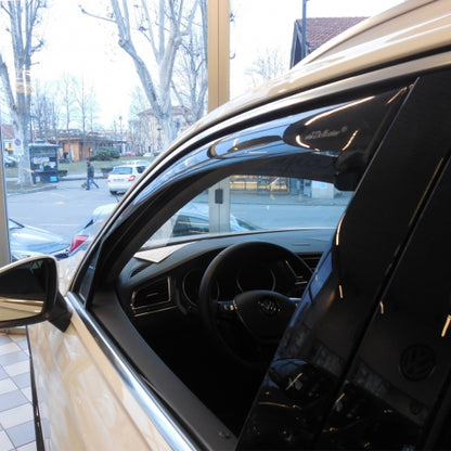Přední deflektory FARAD pro Volkswagen Tiguan II AD1 (2016–2023) / SEAT Tarraco KN2 (2019–2024), 2 ks, 5dveřové velkoprostorové vozy